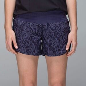 Lululemon Tracker Short II Pretty Palm Cadet Greyvy / Cadet Blue
